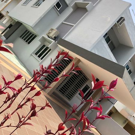 D'House Apartment Ipoh Luaran gambar